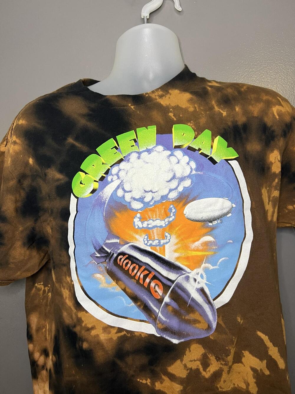 Green Day Shirt Mens Large Brown Tie Dye Dookie Bomb Graphic Band Tee Rock